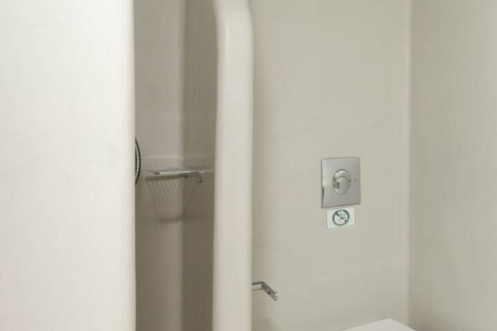 Room 125 of 173