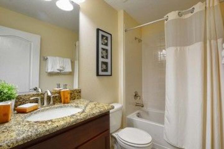 Room 6 of 21