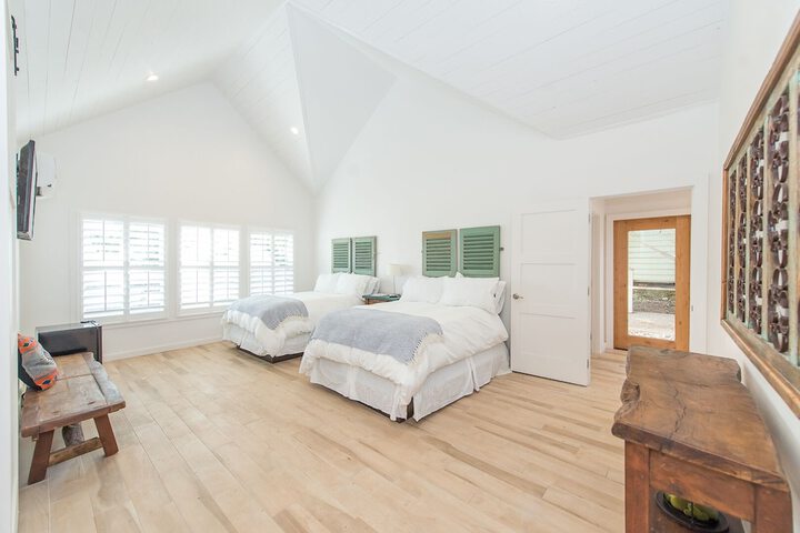 Room 9 of 17