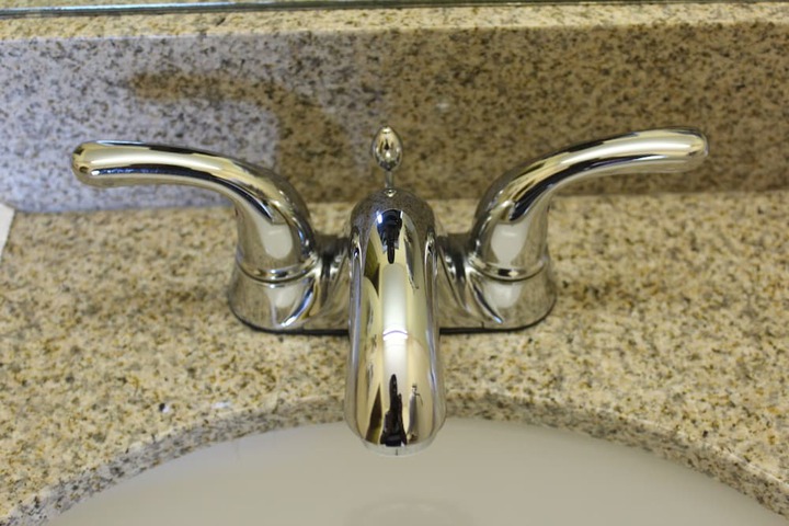 Bathroom sink