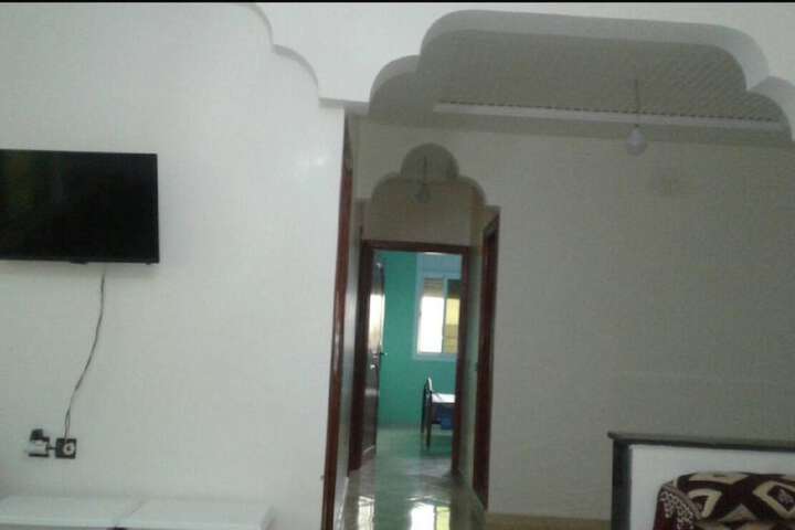 Room 9 of 21