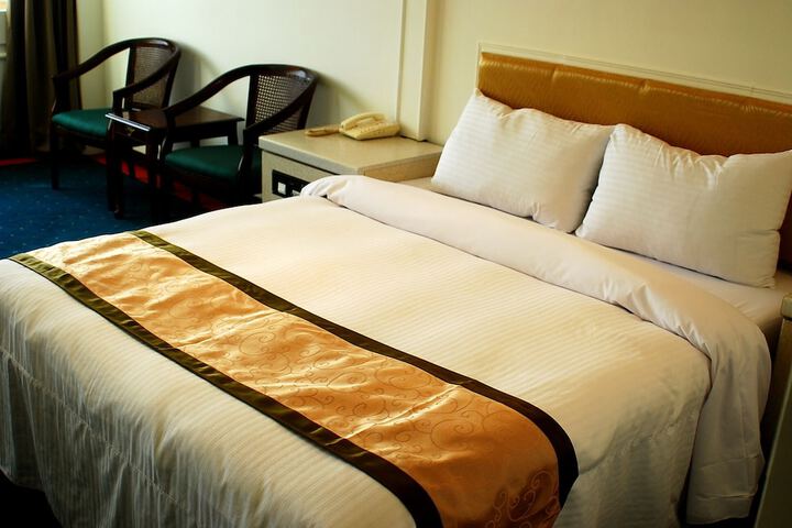 Room 6 of 40