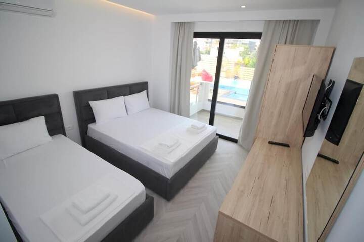 Room 40 of 96
