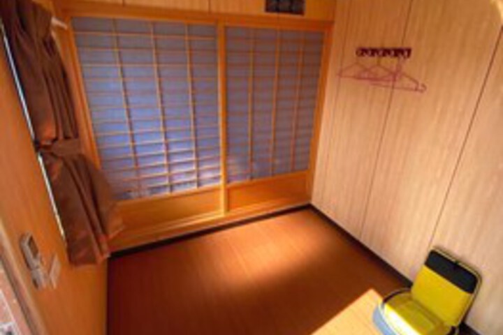 Room 17 of 30