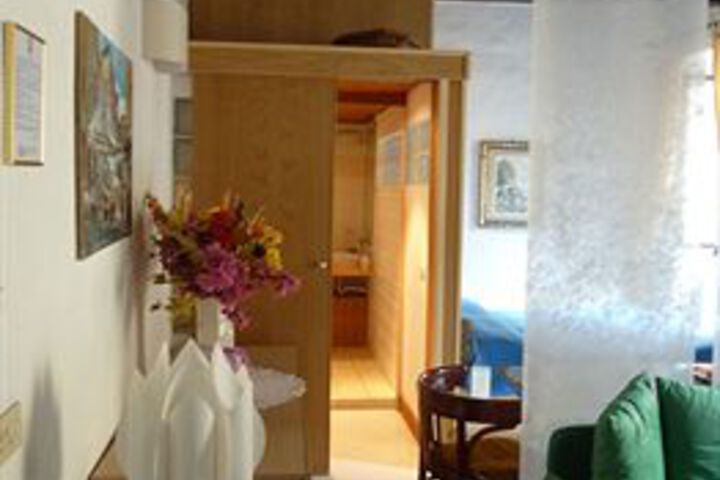 Room 49 of 60