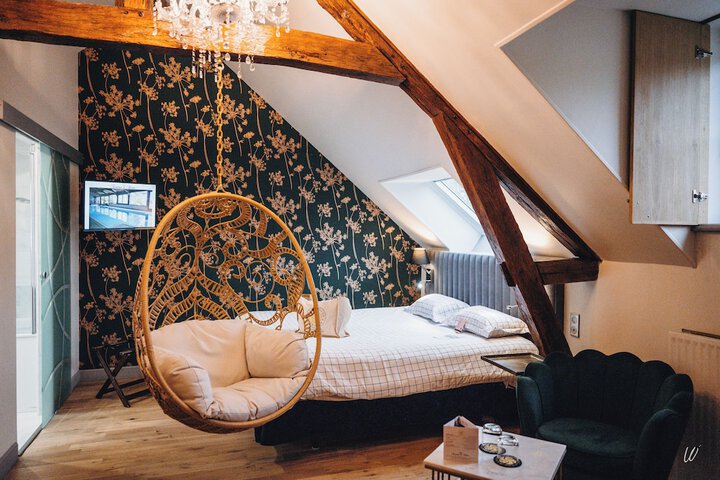 Room 10 of 38