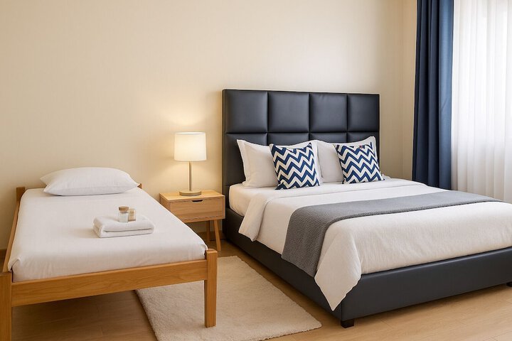 Room 3 of 16