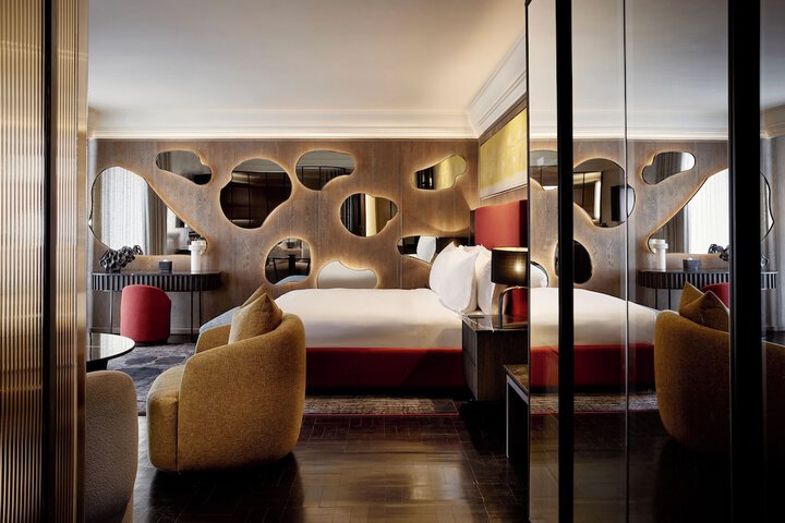 Room 7 of 48