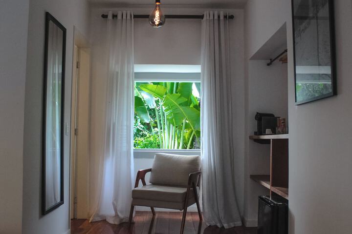 Room 14 of 33