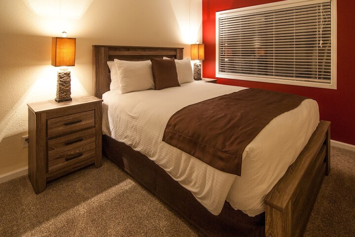 Room 4 of 61