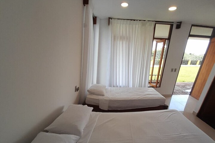 Room 2 of 3