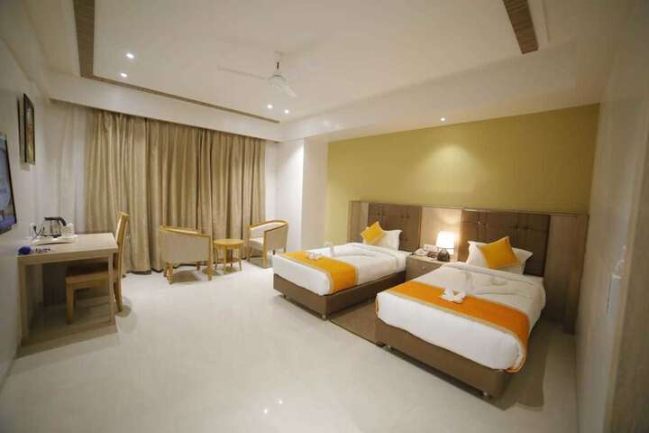 Room 7 of 36