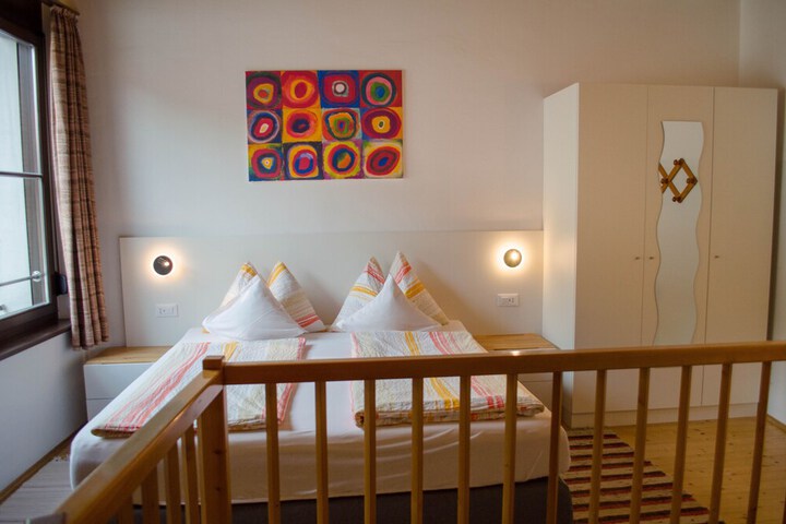 Room 30 of 92