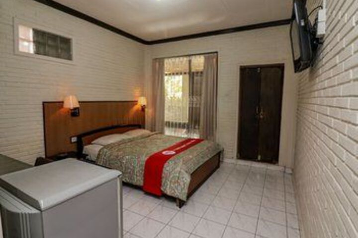 Room 27 of 61