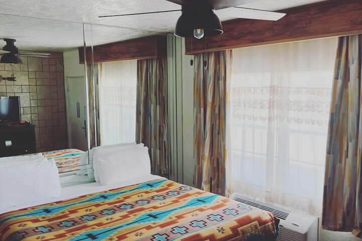 Room 10 of 42