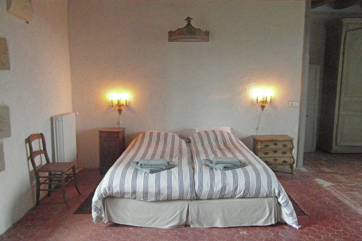 Room 6 of 6