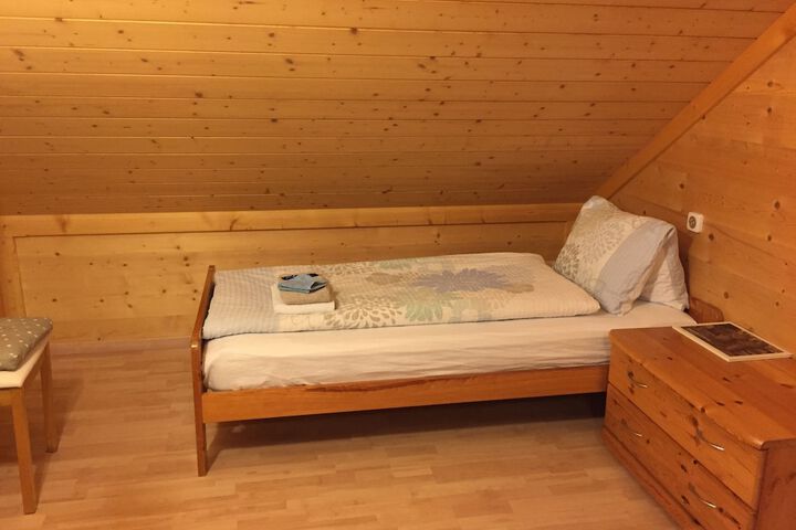Room 2 of 5