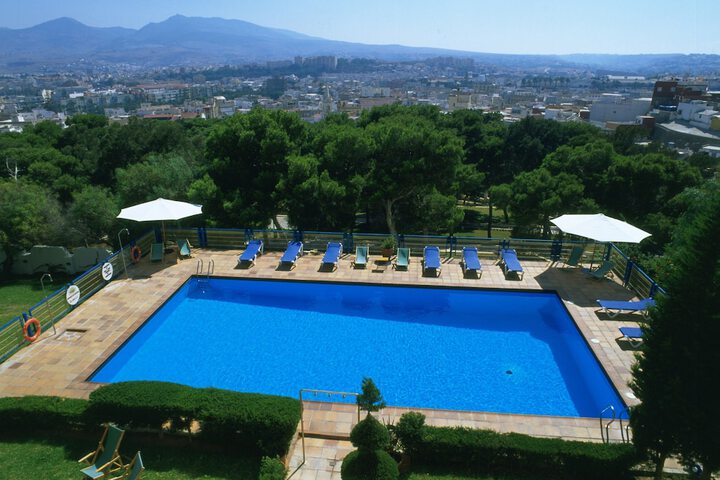 Hotel with Pool