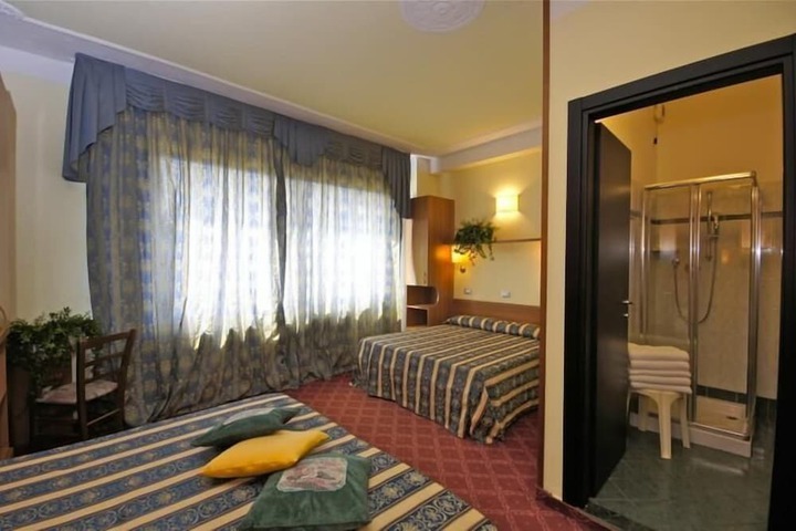 Room 7 of 78