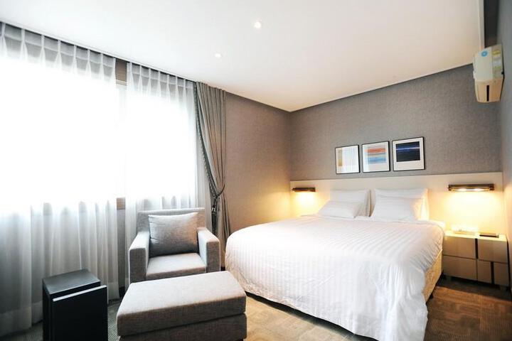 Golden Beach Hotel