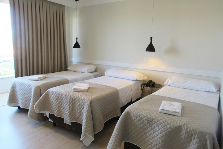 Room 13 of 80