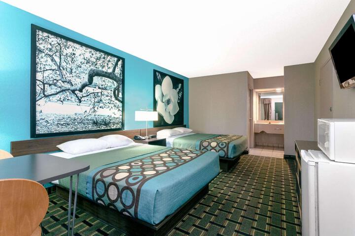 1 King Bed (7 of 11)