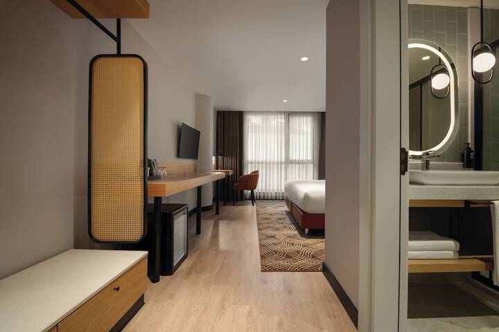 Room 19 of 50