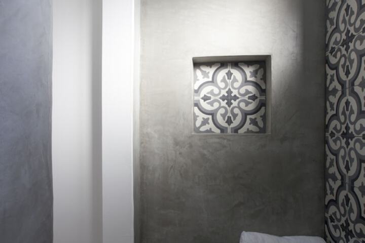 Room 52 of 85