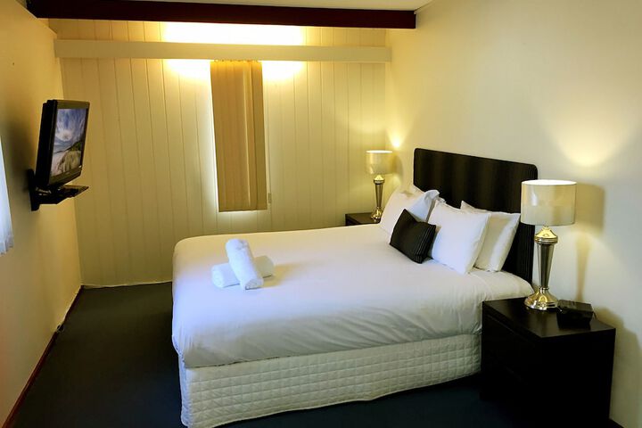 Room 11 of 39
