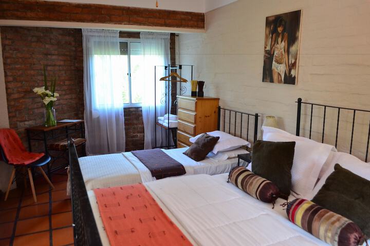 Room 6 of 24