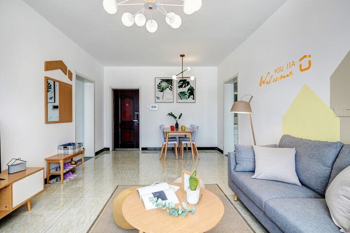 Room 16 of 22