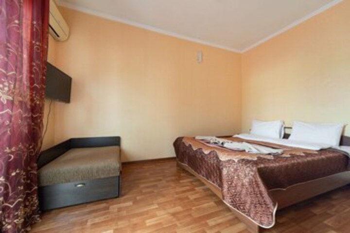 Room 13 of 47