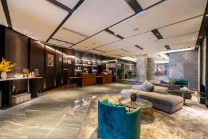 BOLIAN HOTEL(Fuzhou Sanfang Qixiang Binhai Express Mindu Station) )