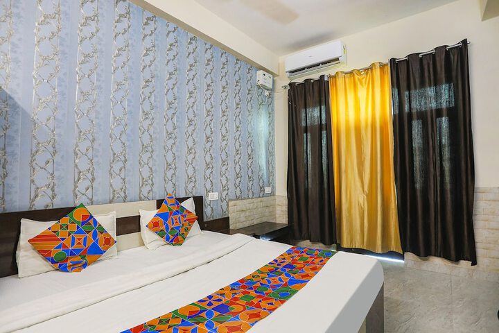 Room 14 of 25
