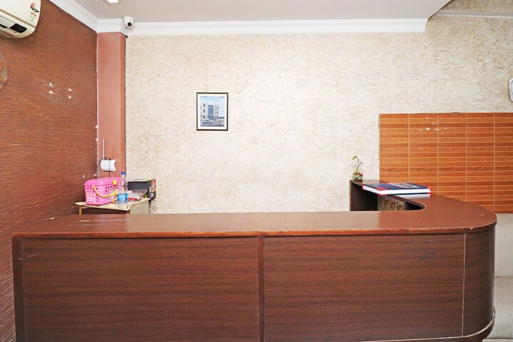 OYO 29008 MANNAT RESIDENCY HOTEL