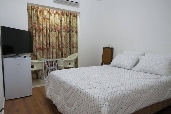 Room 8 of 28