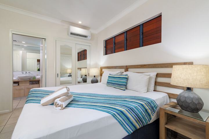 Room 3 of 44