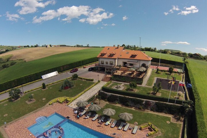Pool Hotel