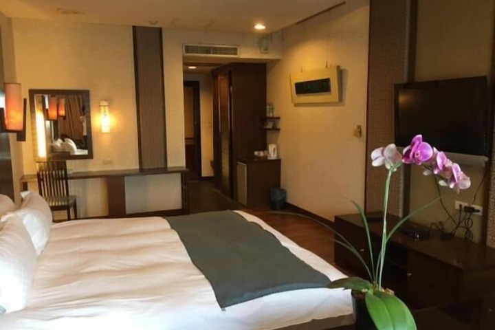Room 6 of 43