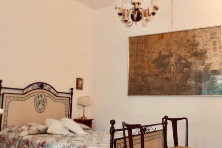 Room 7 of 51