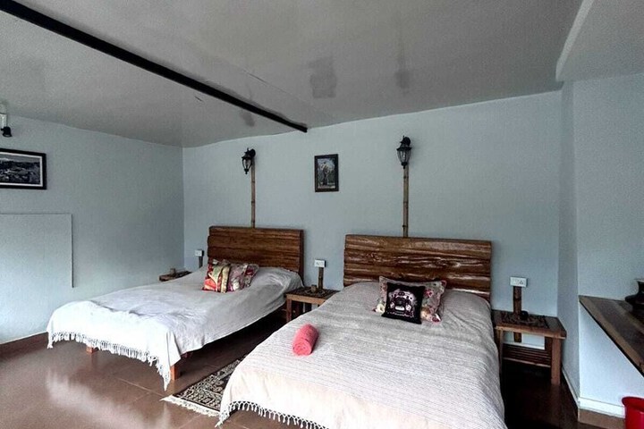 Room 10 of 21