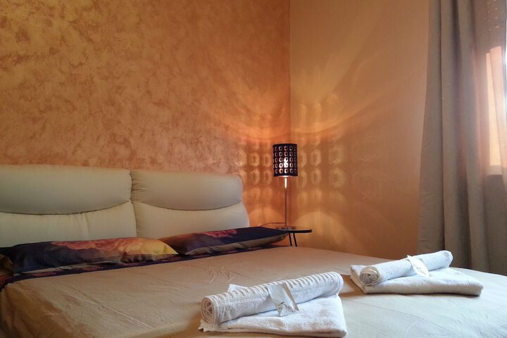 Room 8 of 23