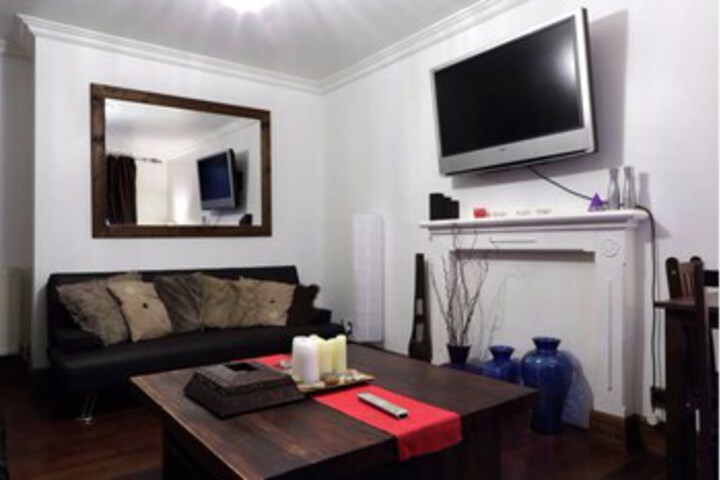 Flat Near Edinburgh Playhouse