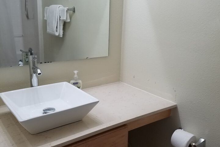 Room 13 of 29