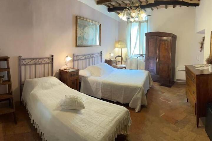 Room 13 of 53