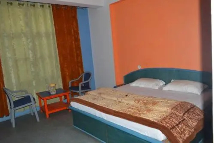 Hotel Malari Inn