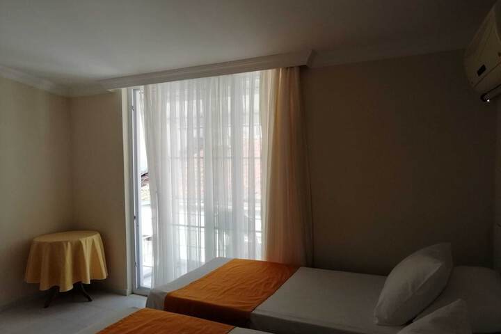 Room 5 of 31