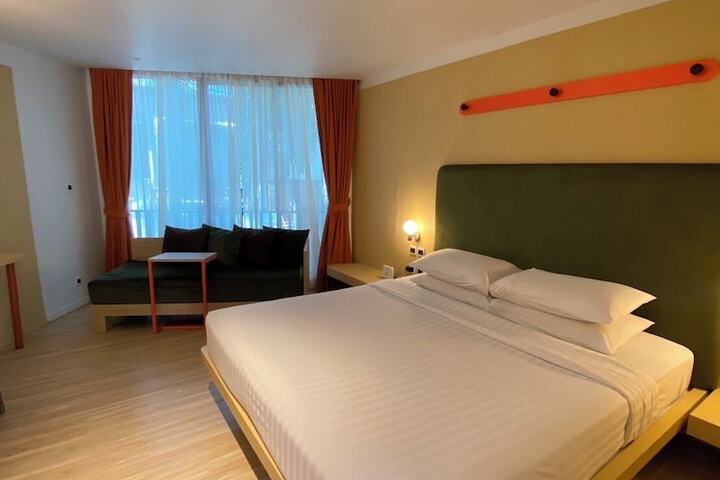 Room 20 of 38
