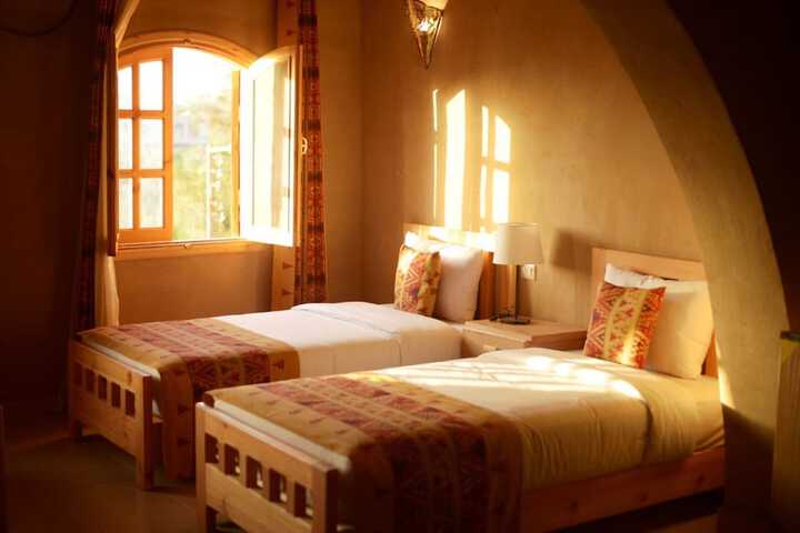 Room 45 of 218