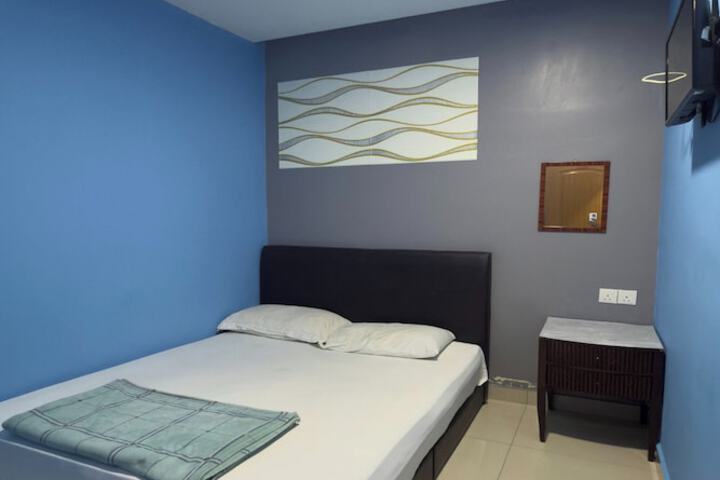 Room 51 of 68